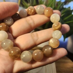 Gorgeous Moonstone Healing Crystal Bracelet